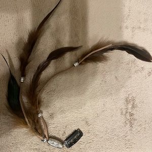 NWOT BOHO Feather Hair Clip